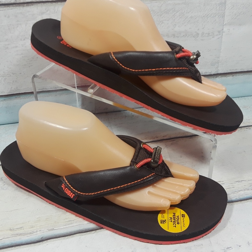 Cudas Women's Brown Thong Flat Sandals Size 11
